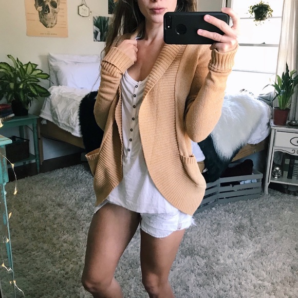 Urban Outfitters Sweaters - Urban Outfitters cardigan ✨🖤